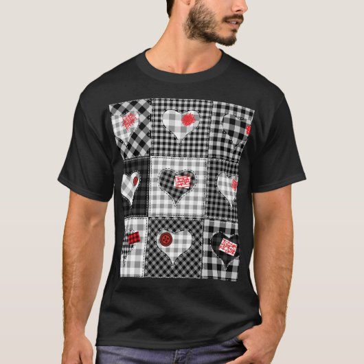 T-shirt Coeurs Noir Blanc Patchwork Sans Couleur. (Devant)