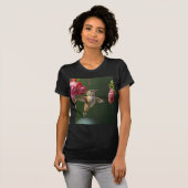 T-shirt Colibri Rufous alimentant sur un fuchsia (Devant entier)