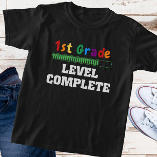T-shirt Coloré "Première année, niveau achevé" enfant