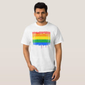 T-SHIRT CONCEPTION AFFLIGÉE PAR RAYURES DE GAY PRIDE (Devant entier)
