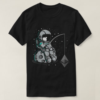 T-shirt Conception d'astronaute pêchant pour Ethereum