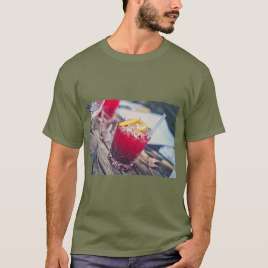 T-shirt Conception de boisson alcoolisée élégante (Devant)