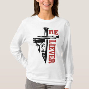 T-shirt Conception de clou de croix de Jésus – Puissant Ch