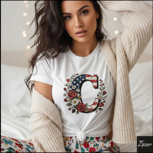 T-shirt Conception de couronne de lettre C florale patriot
