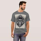 T-shirt Conception de crâne complexe avec des ailes et des (Devant entier)