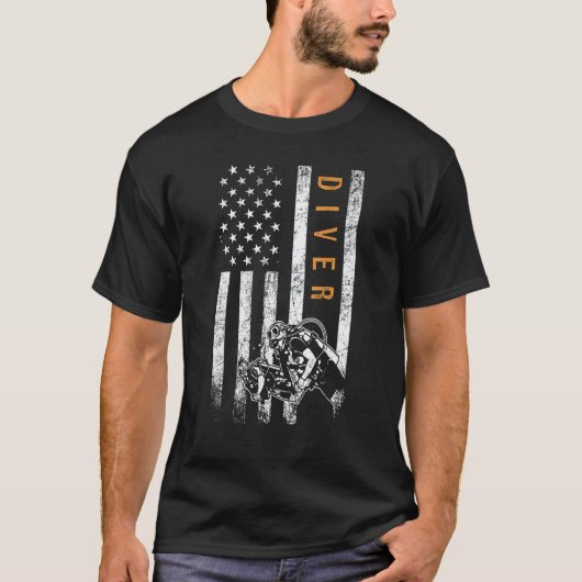 T-shirt Conception de drapeau américain de plongeur plongé (Devant)