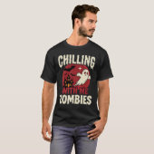 T-shirt Conception de fantôme de zombies passant Halloween (Devant entier)