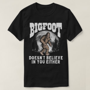 T-shirt Conception de forêt de lune Bigfoot drôle