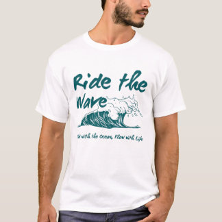 T-shirt Conception de surf « Ride the Wave »