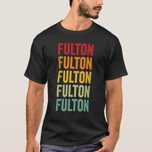 T-shirt Conception de texte arc-en-ciel du comté de Fulton (Devant)