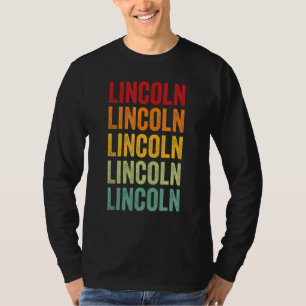 T-shirt Conception de texte arc-en-ciel du comté de Lincol