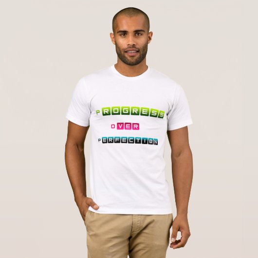T-shirt Conception de typographie motivationnelle Progrès (Devant entier)