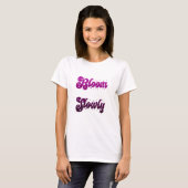 T-shirt Conception de typographie violette féminine Bloom (Devant entier)