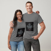 T-shirt Conception grise et noire de drapeau de feuille (Unisexe)