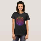 T-shirt Conception Ombre Fleur Mandala colorée (Devant entier)