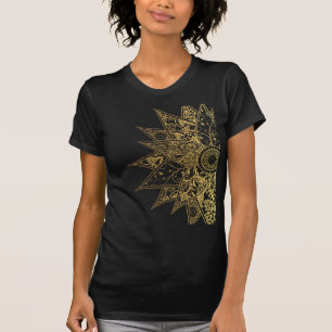 T-shirt Conception tirée par la main de henné à la mode