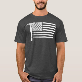 T-shirt cool de charpentier retraité du drapeau américain
