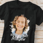 T-shirt Cool moderne Grunge Photo personnalisée Message d'<br><div class="desc">Le design est moderne et simple. Ajoutez une photo personnalisée du célébrant d'anniversaire et ajoutez son nom,  ajoutez un message personnalisé</div>