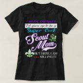 T-shirt COOL SCOUT MOM Dons amusants pour les femmes (Design devant)
