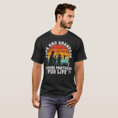 T-shirt Copains de pêche Papi et petit-fils pêchent (Devant entier)