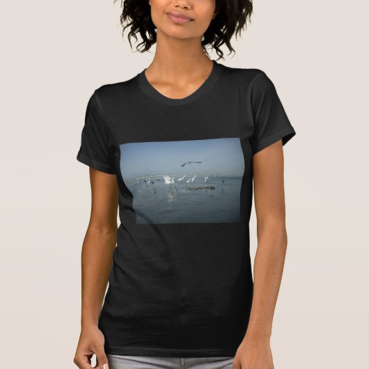 T-shirt Corneille noire et grues blanches : un contraste d (Devant)
