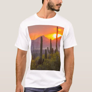 T-shirt Coucher de soleil de cactus du désert, Arizona