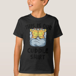 T-shirt Couple de girafes mignonnes C'est notre câlin
