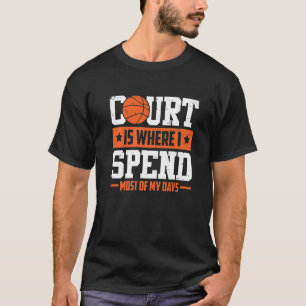 T-shirt Cour où le joueur de basket-ball entraîneur de bal