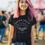 T-shirt Coutume Printemps Pause Été Voyage de petite amie<br><div class="desc">Découvrez le minimalisme chic de la pause printanière avec ce tee-shirt personnalisé célébrant l'évasion de votre équipe de filles ! Déposez les slogans touristiques et montrez l'esprit sophistiqué de votre équipe avec un logo élégant et moderne qui met en vedette votre destination choisie. Chaque regard murmure : "Les vacances de...</div>