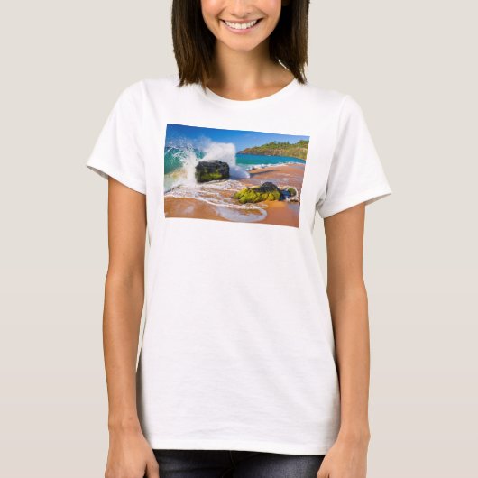 T-shirt Crash des vagues sur la plage, Hawaii (Devant)