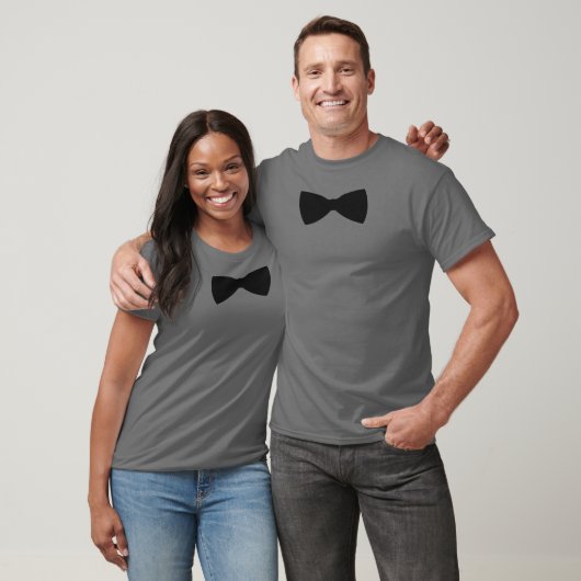 T-shirt cravate à arc noir (Unisexe)