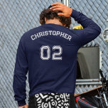 T-shirt Créer Nom du joueur Numéro Jersey Mens Long Sleeve<br><div class="desc">Créez votre propre personnalisation, personnalisée, cool stylisée typographie blanche / police / script, monogrammed nom du joueur numéro de maillot bleu foncé, confortable, décontracté, durable, amples raccords, preshrunk 100% coton, mens base col col col lourd t-shirt à manche longue. Entrez simplement votre nom / nom du joueur et numéro de...</div>