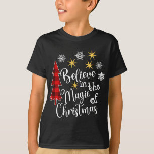 T-shirt Croire Décontractée à la magie de l'arbre de Noël