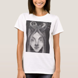 T-shirt Crowning of Lamb Queen Flowy Shirt