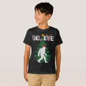 T-shirt Croyez Bigfoot Sasquatch Yeti Santa Hat Noël (Devant entier)
