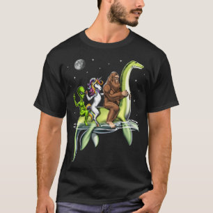 T-shirt Cryptides montant le monstre du Loch Ness