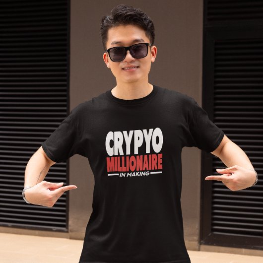 T-shirt Crypto Millionaire dans la fabrication du planific