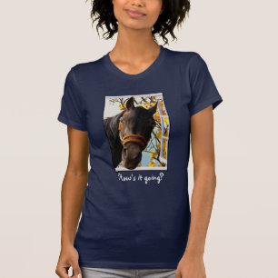 T-shirt Curieux Cheval À Travers La Fenêtre De La Cuisine