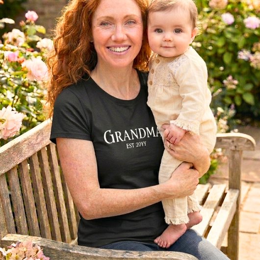 T-shirt Customize New Grandma Name Established 2026 Gift  