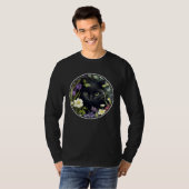 T-shirt Cute Black Cat Hiding in Spring Flowers Aesthetic  (Devant entier)