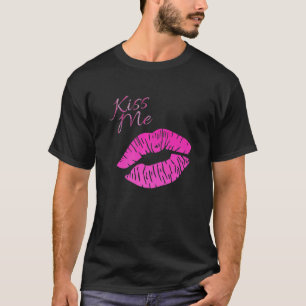 T-shirt Cute Flirty Kiss Me Lipstick Valentine Single
