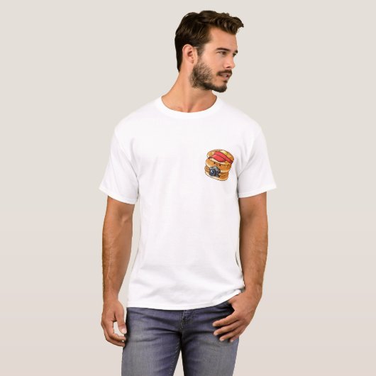 T-shirt Cute Pancake Stack Character in Red Visor Holding (Devant entier)