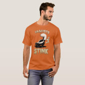 T-shirt Cute Retro Skunk - Fascistes Stink (Devant entier)