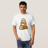 T-shirt Cute Sloth Eating Banana on Lazy Sloth Funny Carto (Devant entier)