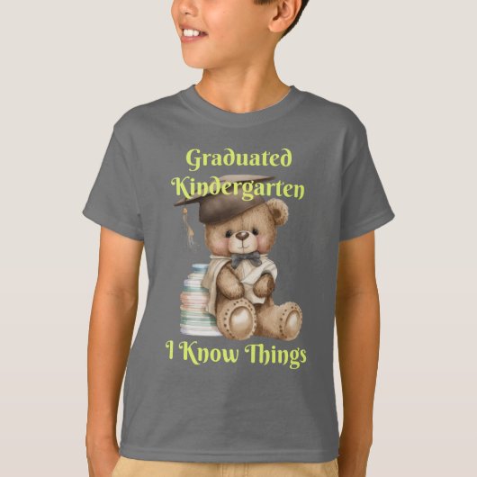 T-shirt Cute Teddy Bear Kindergarten Grad Knows Things (Devant)
