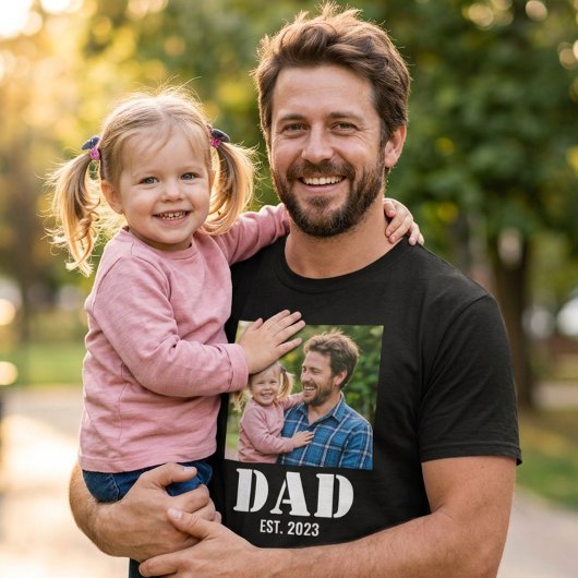 T-shirt Dad Established Simple Bold White Text and Photo