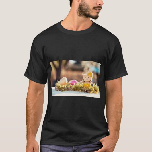 T-shirt Danbo avec Vibes d'oeufs de Pâques (Devant)
