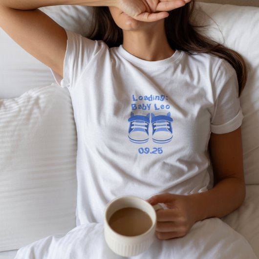 T-Shirt d'annonce de chaussons de bébé nom date