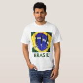 T-SHIRT DANS LES GRIFFES DU DRAPEAU, DE BRÉSIL (Devant entier)