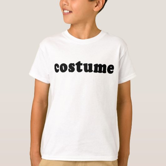 T shirt dat alleen COSTUME zegt (Voorkant)